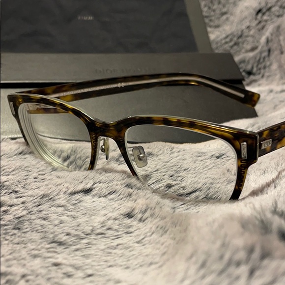 Dior Homme BLACKTIE2.0 Eyeglasses - Picture 4 of 7